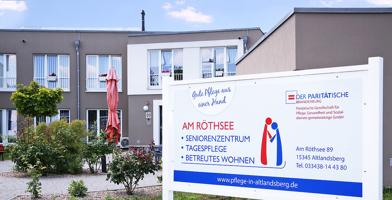 Seniorenzentrum am Röthsee - Schild vor dem Eingangsbereich